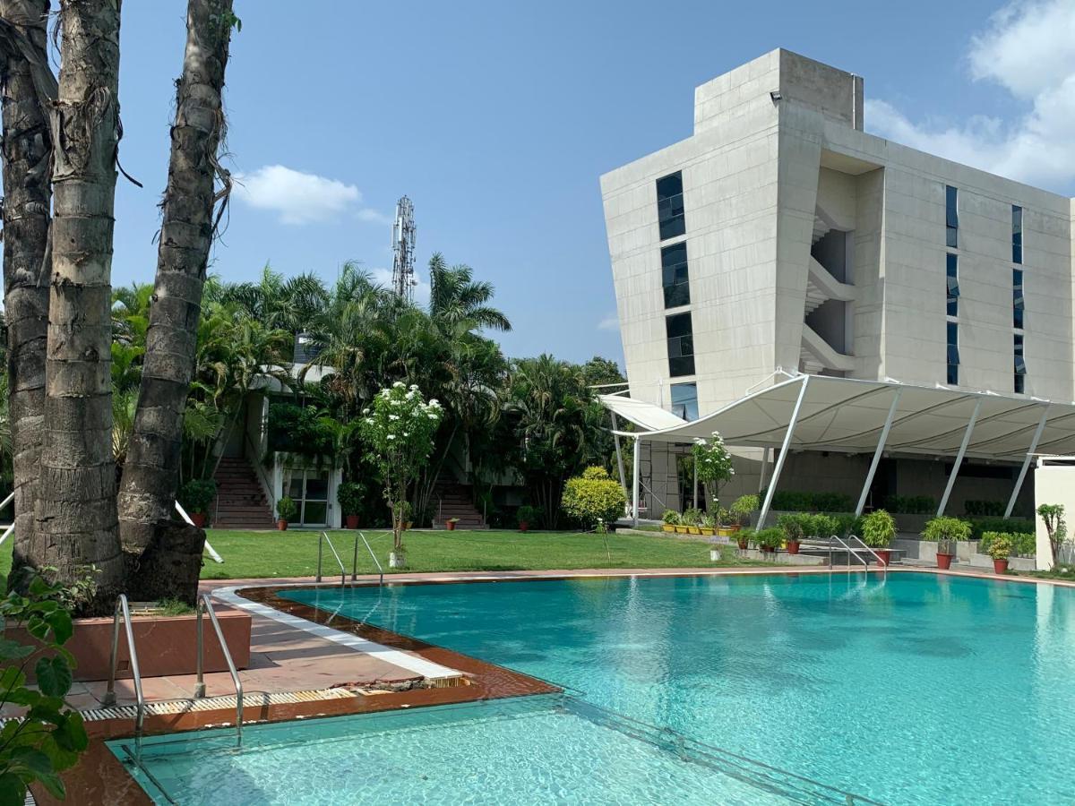 Hotel Lch Fitness Indaur Exteriér fotografie